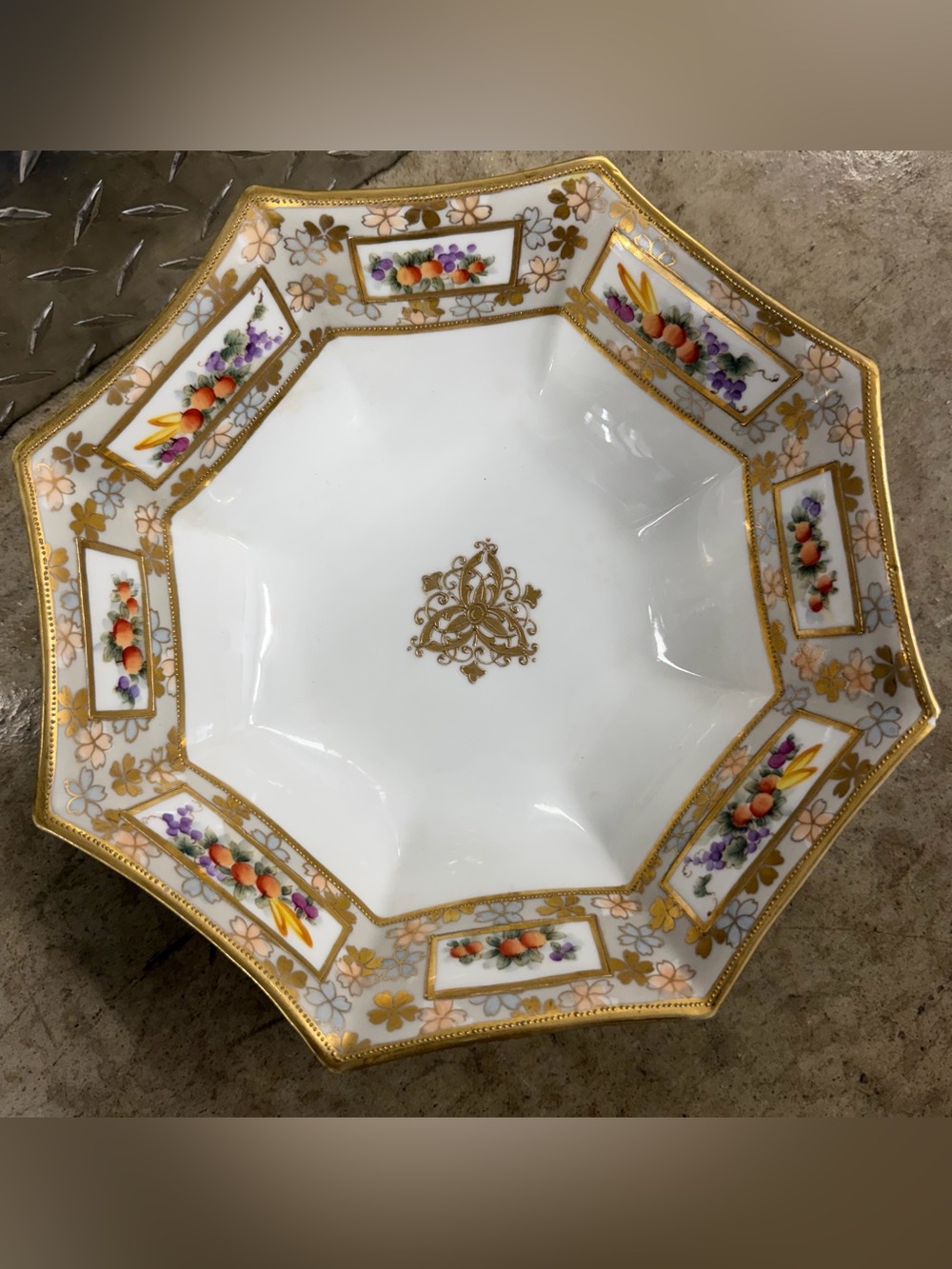 Nippon Japan Royal Crockery Antique Hand Painted Gold Moriage Bowl VGC